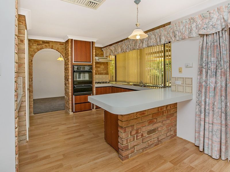 18 Westminster Court, Armadale WA 6112