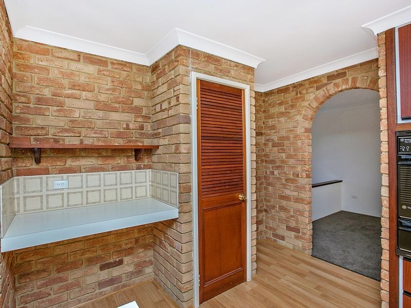 18 Westminster Court, Armadale WA 6112