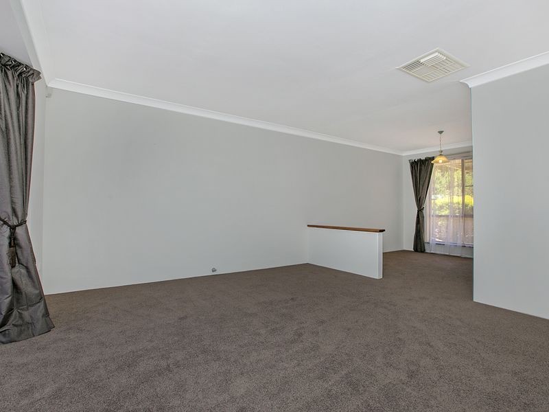 18 Westminster Court, Armadale WA 6112