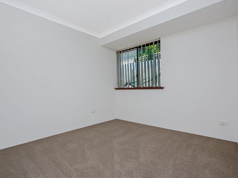 18 Westminster Court, Armadale WA 6112