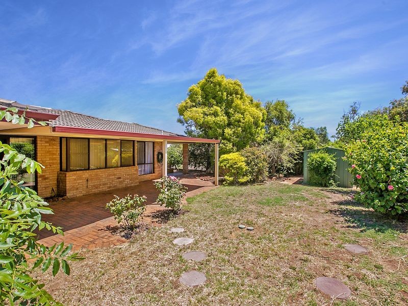 18 Westminster Court, Armadale WA 6112