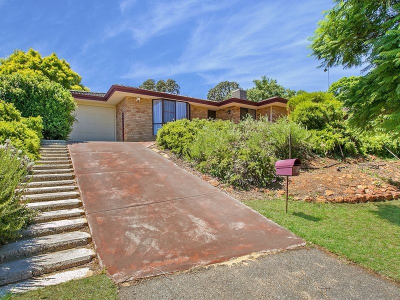 18 Westminster Court, Armadale WA 6112