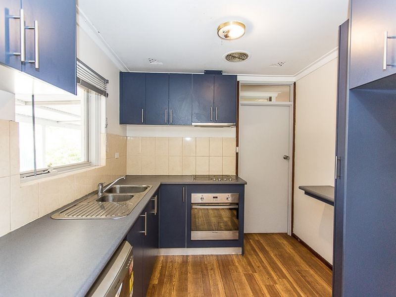 5 Kari Court, Camillo WA 6111