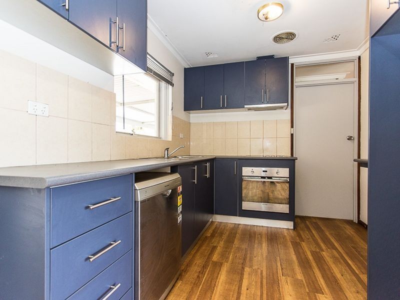 5 Kari Court, Camillo WA 6111