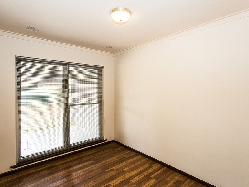 5 Kari Court, Camillo WA 6111