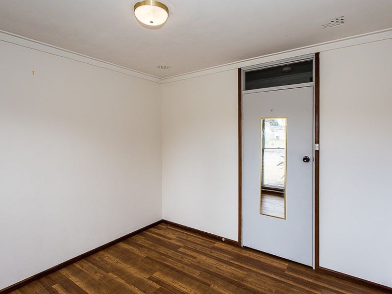 5 Kari Court, Camillo WA 6111
