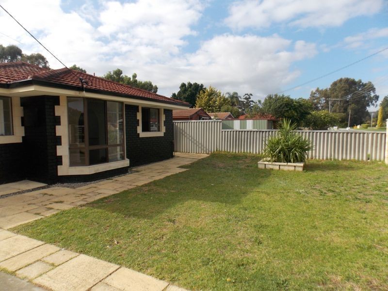 24 Wilcannia Way, Armadale WA 6112