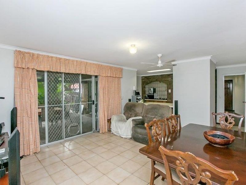 13 Delamere Way, Camillo WA 6111