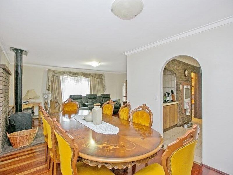 13 Delamere Way, Camillo WA 6111