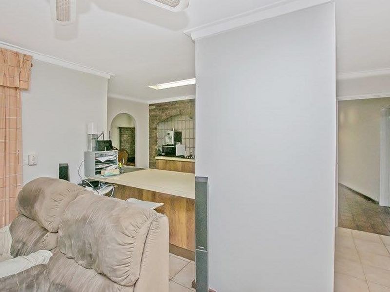 13 Delamere Way, Camillo WA 6111