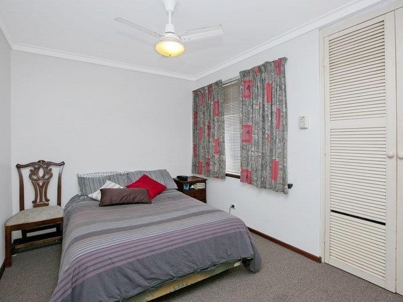 13 Delamere Way, Camillo WA 6111