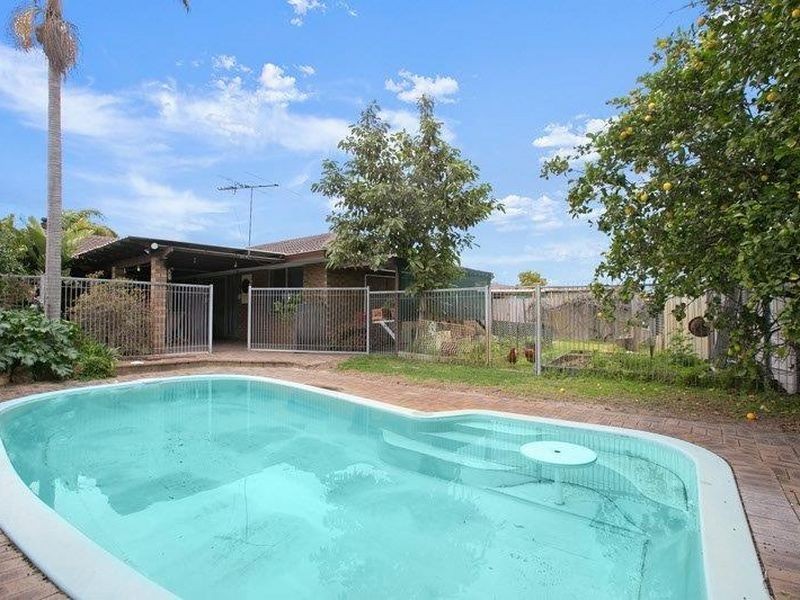 13 Delamere Way, Camillo WA 6111