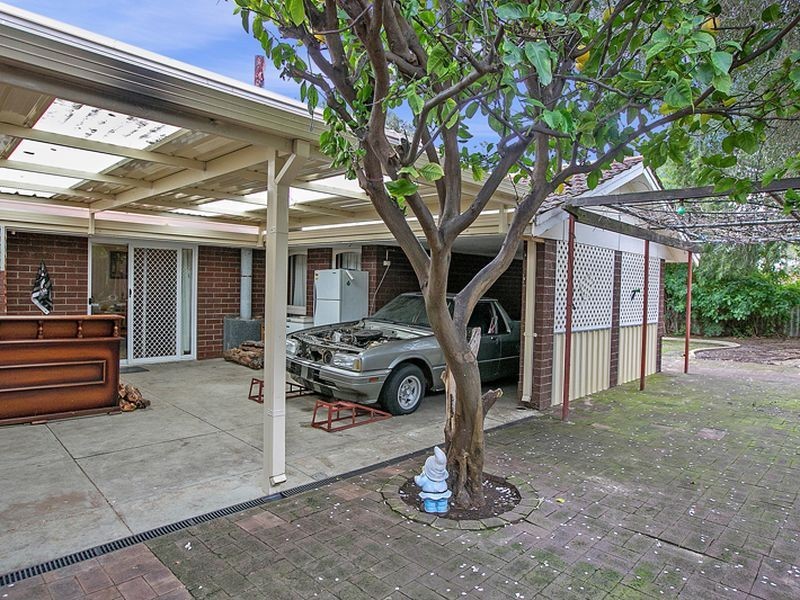 26 Deerness Way, Armadale WA 6112