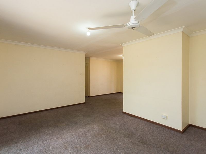 Unit 11/18 Lathwell Street, Armadale WA 6112