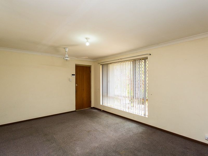 Unit 11/18 Lathwell Street, Armadale WA 6112