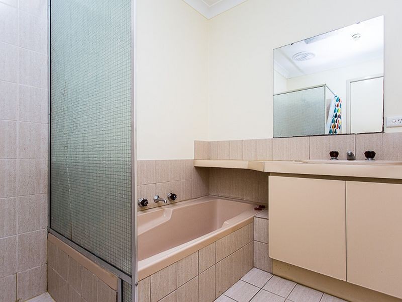 Unit 11/18 Lathwell Street, Armadale WA 6112