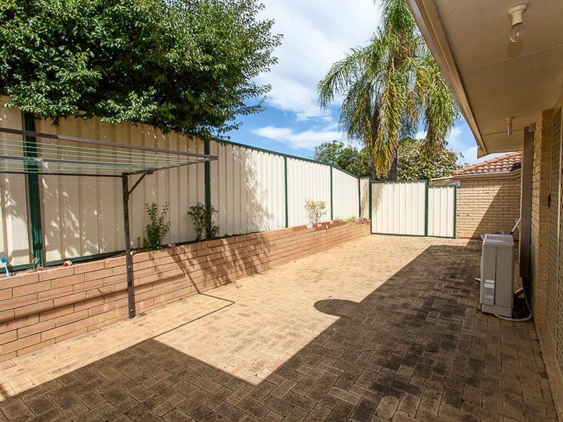 Unit 11/18 Lathwell Street, Armadale WA 6112