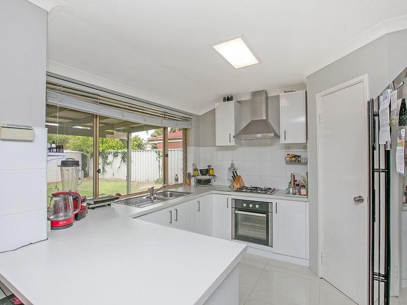 125 Brenchley Drive, Atwell WA 6164