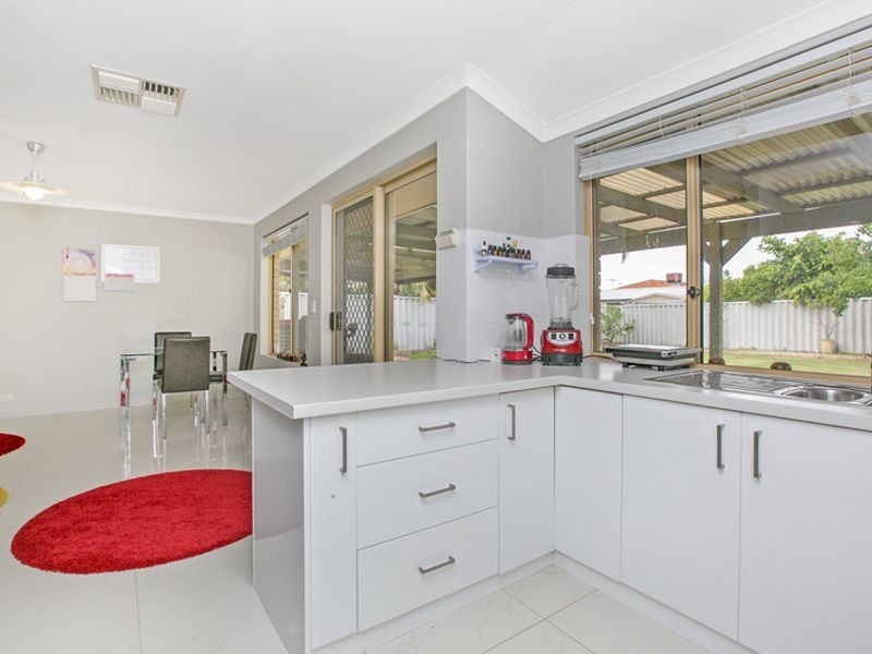 125 Brenchley Drive, Atwell WA 6164