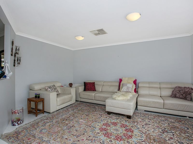 125 Brenchley Drive, Atwell WA 6164