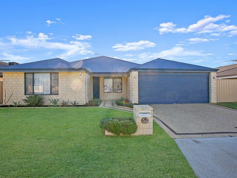 52 McCubbin Loop, Seville Grove WA 6112