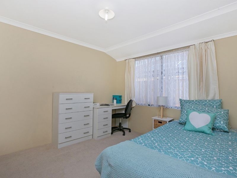 52 McCubbin Loop, Seville Grove WA 6112