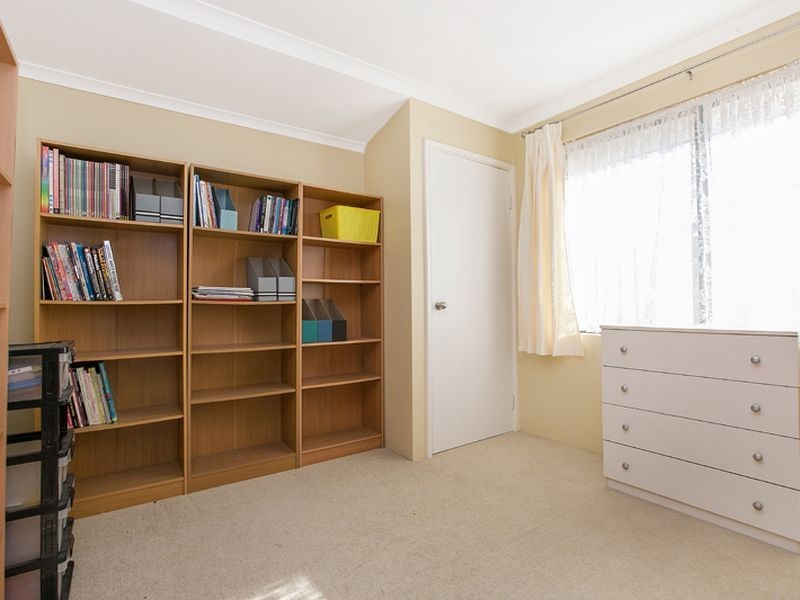 52 McCubbin Loop, Seville Grove WA 6112