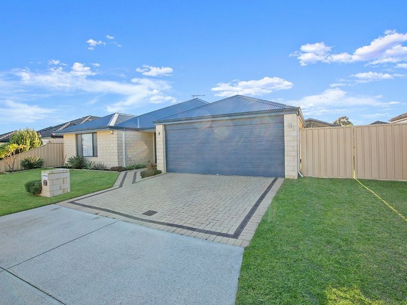 52 McCubbin Loop, Seville Grove WA 6112