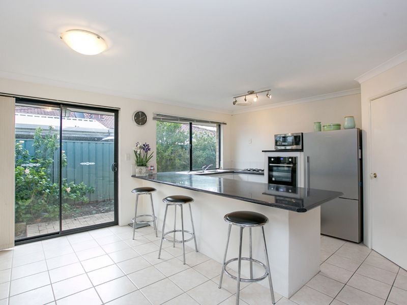 105 Folland Parade, Atwell WA 6164