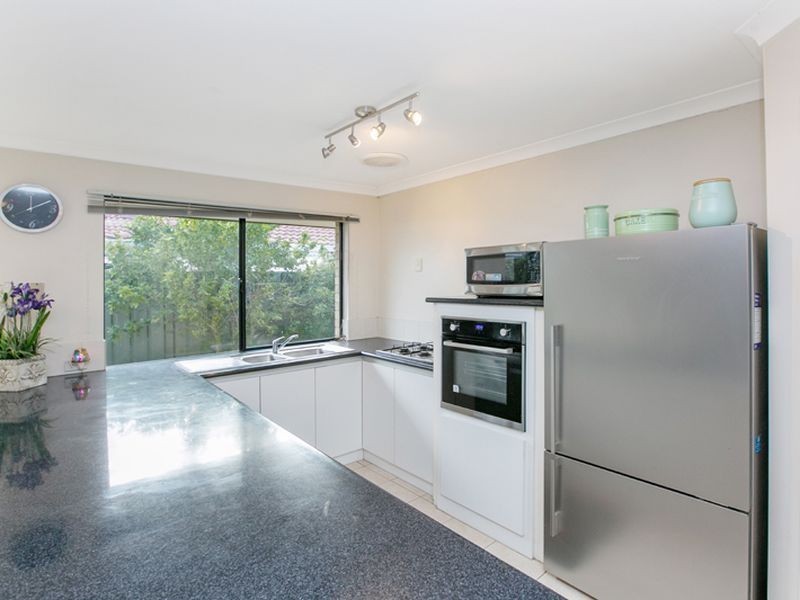 105 Folland Parade, Atwell WA 6164