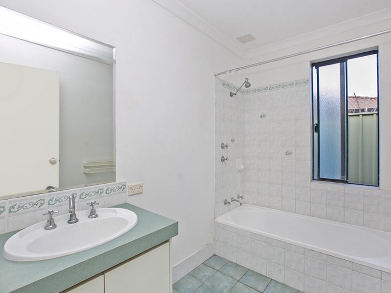 105 Folland Parade, Atwell WA 6164