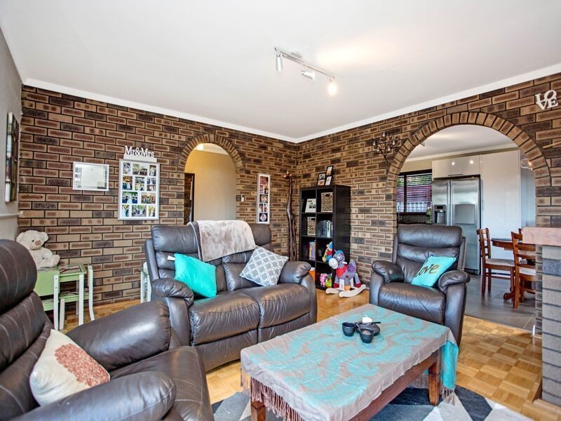 38 Ecko Road, Mount Nasura WA 6112