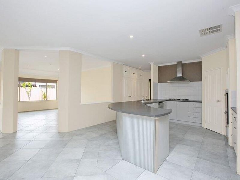 5 Concord Terrace, Atwell WA 6164