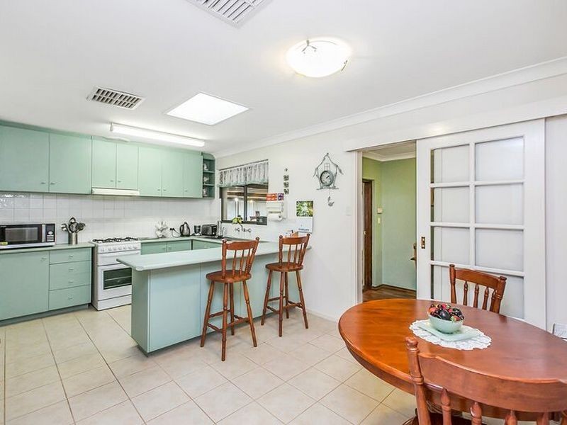 5 Whittington Street, Mount Nasura WA 6112