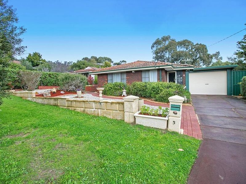 5 Whittington Street, Mount Nasura WA 6112