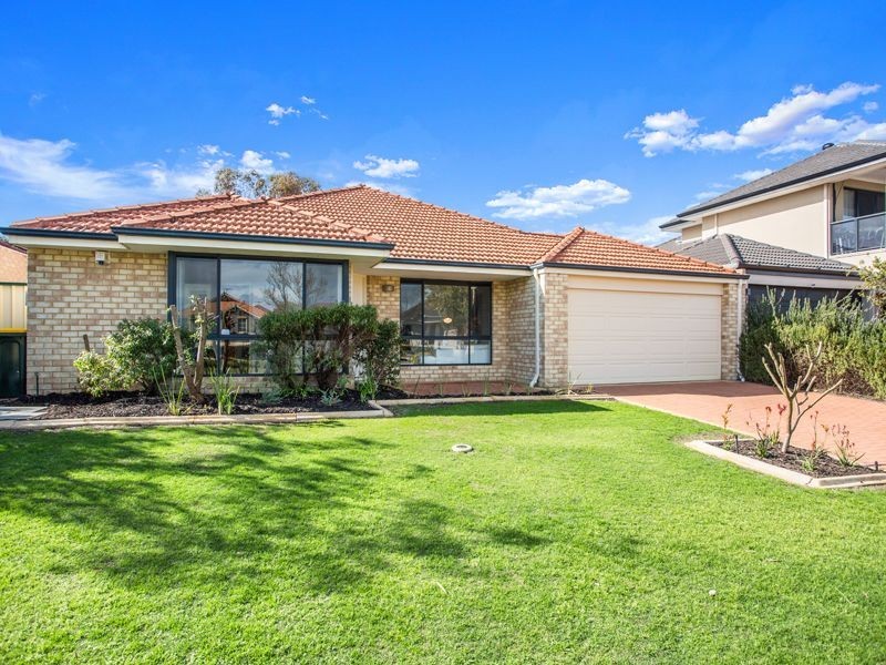 13 Reeves Entrance, Success WA 6164