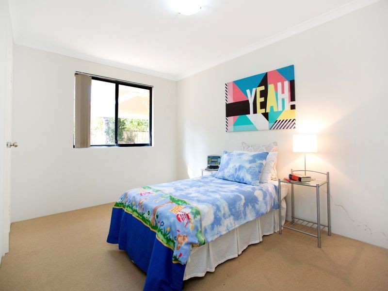 13 Reeves Entrance, Success WA 6164