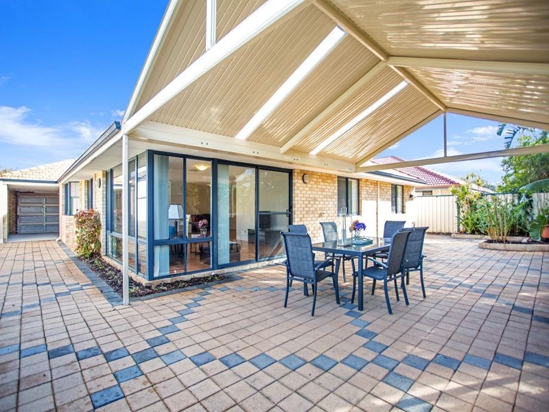 13 Reeves Entrance, Success WA 6164