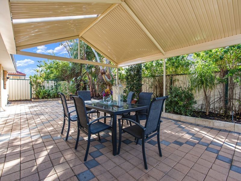 13 Reeves Entrance, Success WA 6164