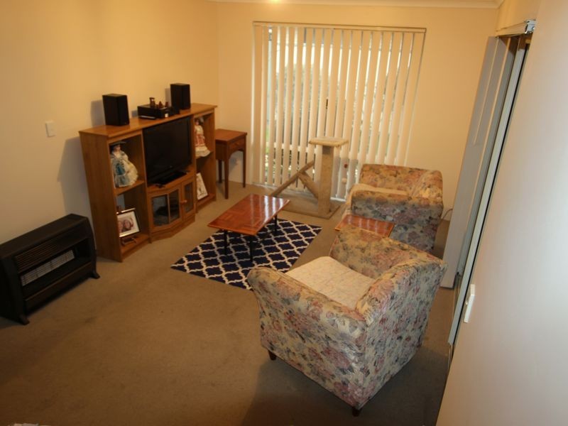 1 Glasgow Way, Seville Grove WA 6112