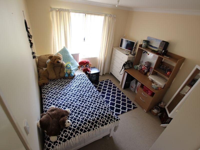 1 Glasgow Way, Seville Grove WA 6112