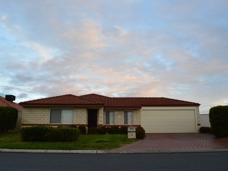 1 Glasgow Way, Seville Grove WA 6112