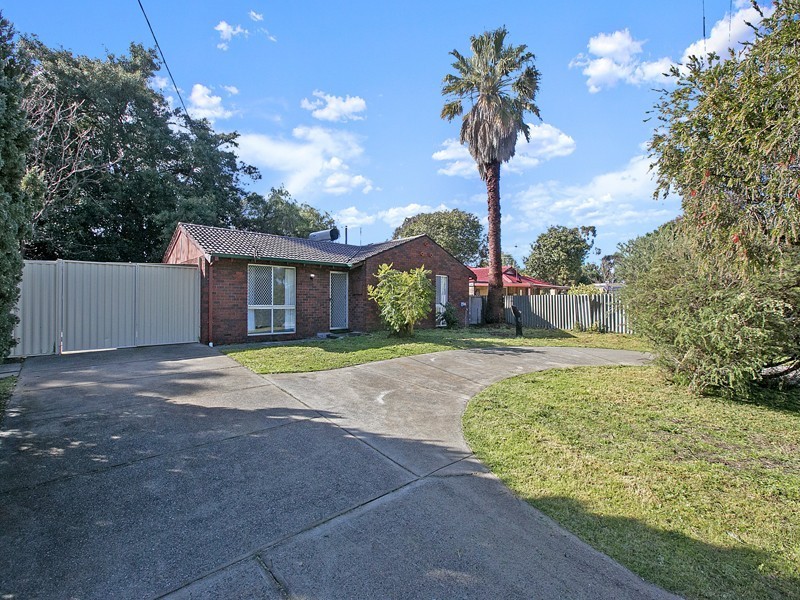 6 Redross Court, Armadale WA 6112