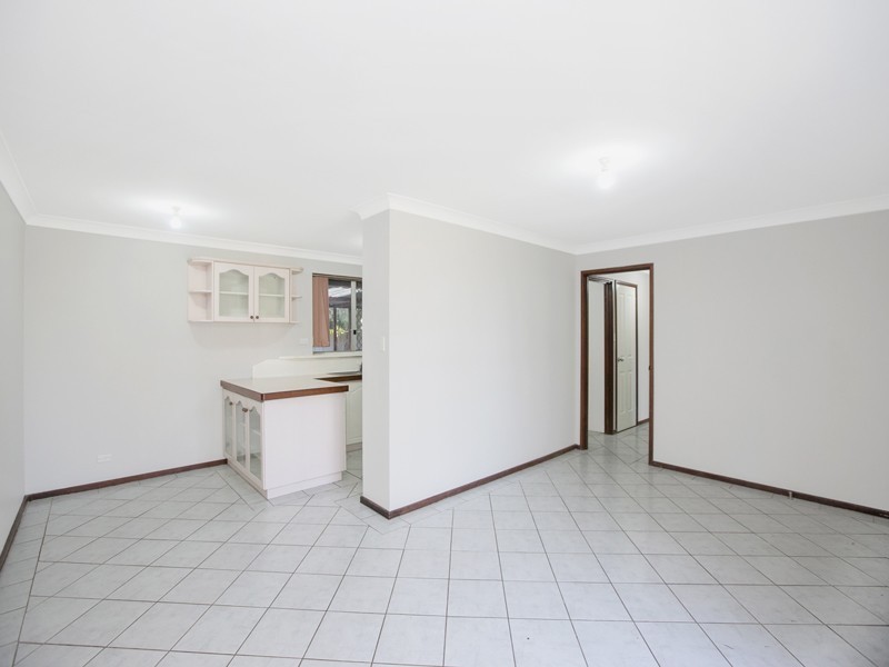 6 Redross Court, Armadale WA 6112