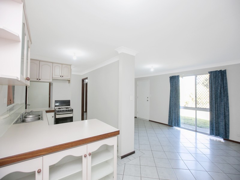 6 Redross Court, Armadale WA 6112