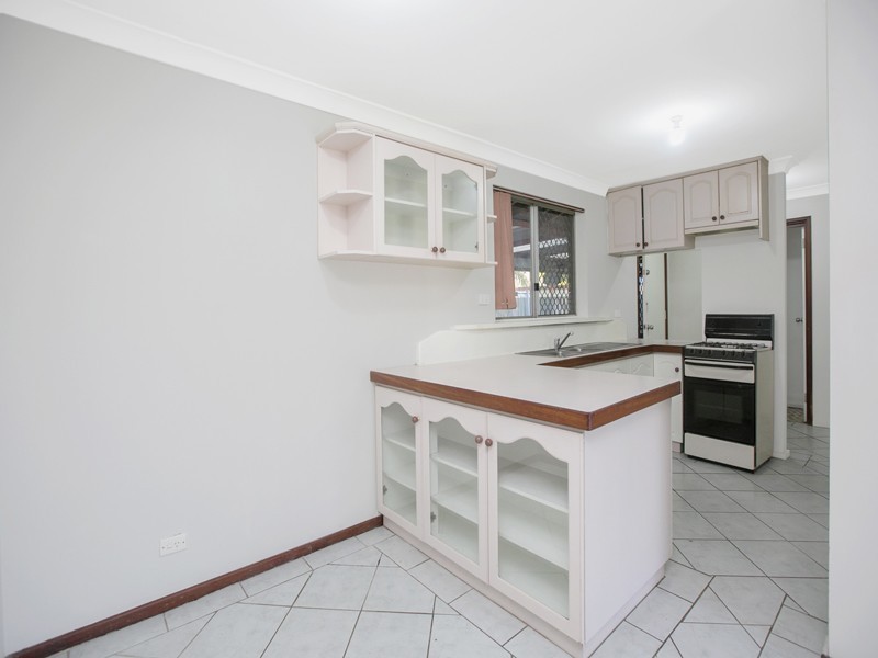 6 Redross Court, Armadale WA 6112