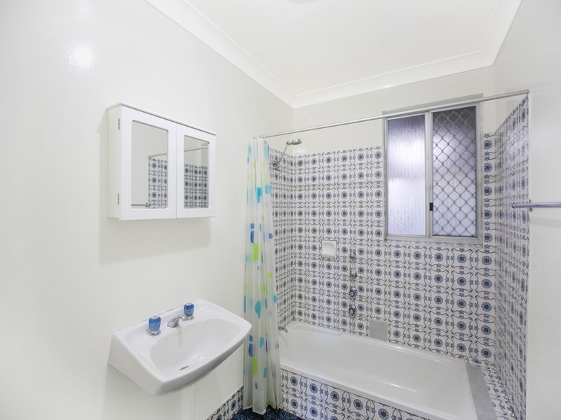 6 Redross Court, Armadale WA 6112