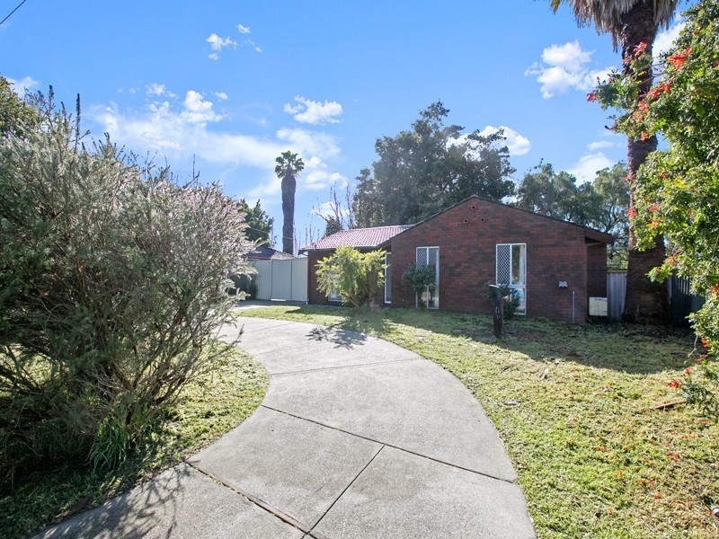 6 Redross Court, Armadale WA 6112