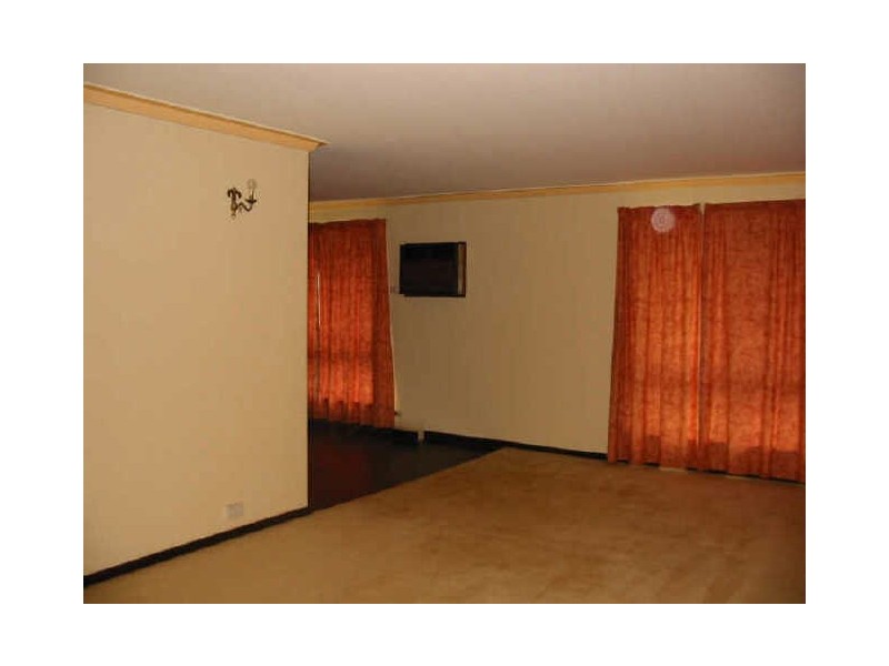 27 Gladstone Road, Armadale WA 6112