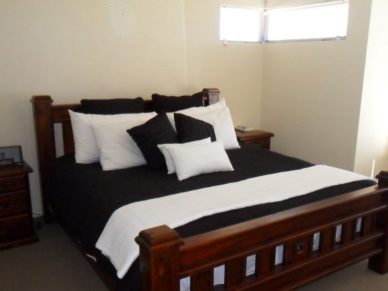 6 Versailles Parkway, Aubin Grove WA 6164